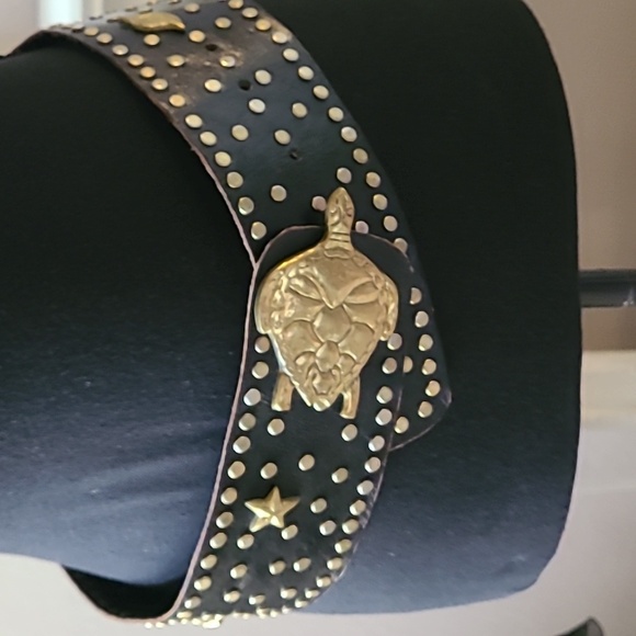 * Vintage Belt with Brass Details - Picture 1 of 7